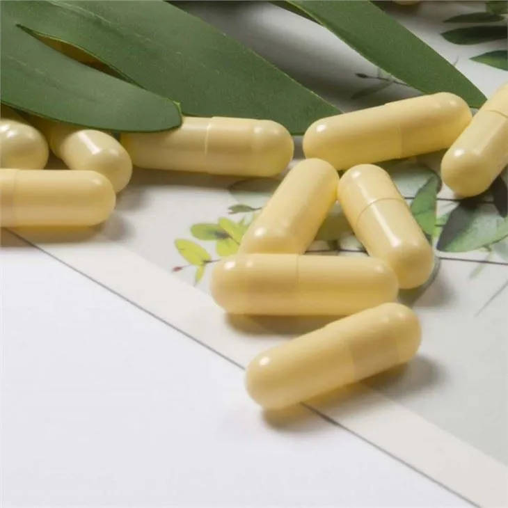 Colored HPMC capsules